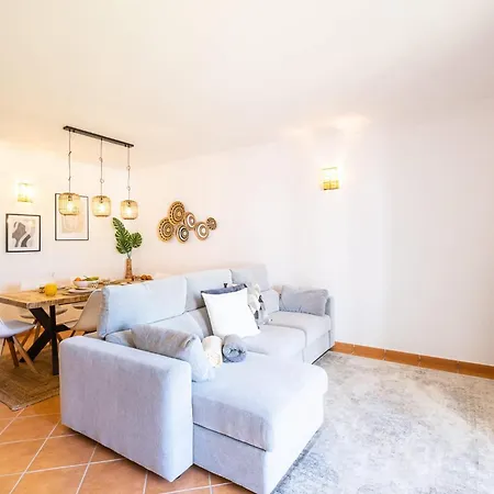 Hébergement de vacances Baya - Great Family Complex With Communal Pool