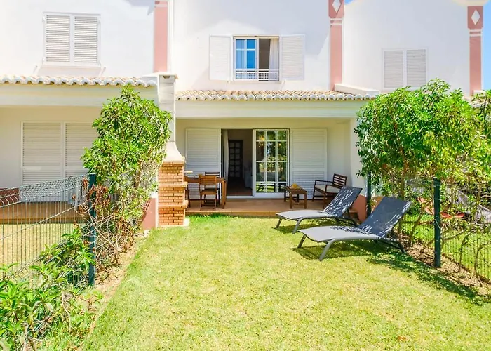 Baya - Great Family Complex With Communal Pool بيت للعطل *