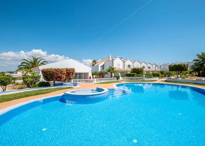 بيت للعطل Baya - Great Family Complex With Communal Pool *