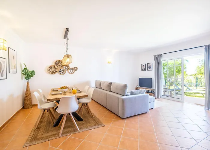 Baya - Great Family Complex With Communal Pool بيت للعطل *