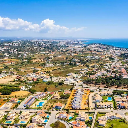 Дом отдыха Baya - Great Family Complex With Communal Pool Албуфейра